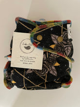 Load image into Gallery viewer, Puku Nui - Signature Fitted Nappy
